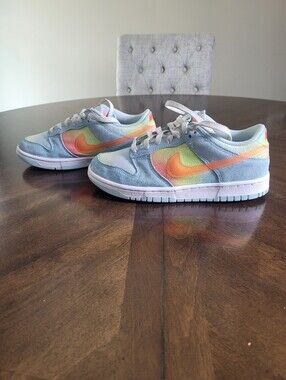 Nike Youth "Heat Map" Lwight Blue Suede Low-Tops with Rainbow Swoosh.  Size 6